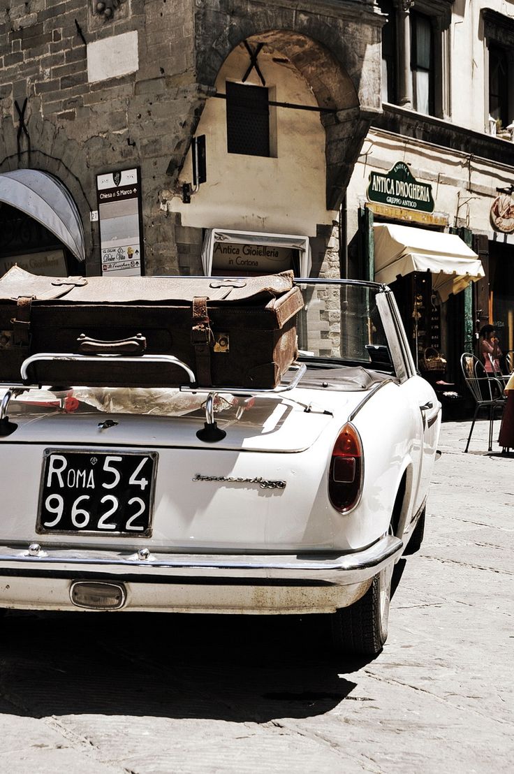Amanda Archetti man menswear shopping milan suitcase silkgiftmilan imageconsultant personalshopper personalstylist